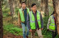 Searching – L-R: Peter (Joseph Lee),David Kim (John Cho)
