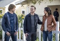 Navy CIS: L.A. – Während Sam und Callen in Russland ermitteln, begeben sich in Los Angeles Kensi (Daniela Ruah, r.), Deeks (Eric Christian Olsen, l.) und Eric (Barrett Foa, M.) auf eine wichtige Mission ...