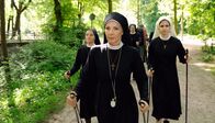 Um Himmels Willen – Nordic Walking mit Oberin Theodora (Nina Hoger).