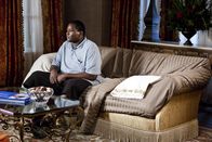 Blind Side - Die große Chance – Wird er in seinem neuen Leben klarkommen? Michael (Quinton Aaron) ...; Wird er in seinem neuen Leben klarkommen? Michael (Quinton Aaron) ...