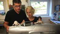 Die Modellbauer - The Next Generation – Tobias and Tina are working on a Soviet jet aircraft with passion and instinct.