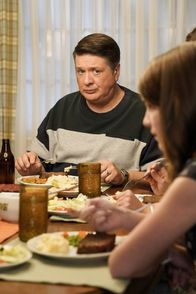 Young Sheldon – Lance Barber (George Cooper Sr.).