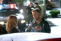 CSI: Vegas – Catherine (Marg Helgenberger) wird von Grissom (William Petersen) an den Tatort gerufen: Man hat eine weibliche Leiche gefunden, die aus nächster Nähe erschossen wurde. In der Handtasche der Toten befand sich eine Streichholzschachtel aus der Bar, in der auch Catherine sich aufgehalten hat...