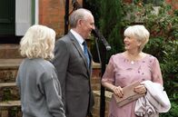 Life – Henry (Peter Davison, Mi.) und Gail (Alison Steadman, re.) haben sich für einen Neuanfang entschieden.
