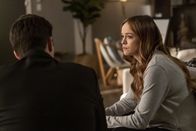 The Flash – Barry Allen (Grant Gustin, l.); Caitlin Snow (Danielle Panabaker, r.)
