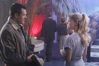 Vegas – Deputy Jack Lamb (Jason O'Mara, l.); Mia Rizzo (Sarah Jones, r.)