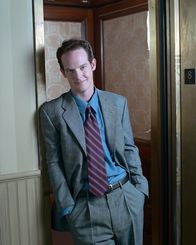 Monk – (2. Staffel) - Lt. Randall Disher (Jason Gray-Stanford) hat häufig absurd-naive Ideen und Theorien ...