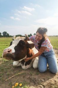 Re: – Veganer haben unterschiedliche Motivationen, sich komplett pflanzenbasiert zu ernähren. Auch die Bloggerin Alicja Rokicka will die Umwelt und das Klima schützen, aber sie will vor allem erreichen, dass keine Tiere leiden.