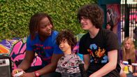 Victorious – L-R: Andre Harris (Leon Thomas III), Rex, Robbie Shapiro (Matt Bennett)