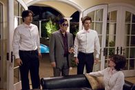 Party Down – (v.l.n.r.) Ron Donald (Ken Marino); Nick DiCintio (Thomas Lennon); Henry Pollard (Adam Scott ); Lydia Dunfree (Megan Mullally)