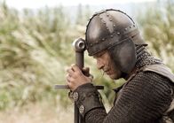 1 1/2 Ritter – Versucht alles, um die entführte Prinzessin Herzelinde aus den Fängen des Schwarzen Ritters zu befreien: Ritter Lanze (Til Schweiger) ...