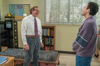 The Goldbergs – (v.li.) Steve Guttenberg (Dr. Katman), Troy Gentile (Barry Goldberg).