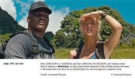 Battleship – Sam (Brooklyn Decker) trifft auf ihrer Flucht auf den Soldaten Mick (Gregory D. Gadson, li.).
