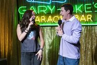 The Goldbergs – Hayley Orrantia (Erica Goldberg), Sam Lerner (Geoff Schwartz).
