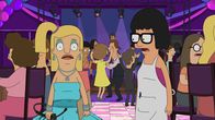 Bob's Burgers – Tina (r.) wird nicht zur Bar Mitzwa ihrer Mitschülerin Tammy (l.) eingeladen, landet aber trotzdem auf der Party, weil Bob und die Familie den Cateringauftrag bekommen haben. Wie wird Tammy reagieren?