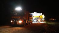 Megatransporte – Aufgrund der Kostbarkeit des Magneten wird kein Risiko eingegangen. Die 103 Kilometer werden in vier Etappen und bei Nacht zurückgelegt.