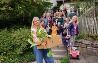 7 Tage ... – hr-fernsehen 7 TAGE ... IN DER KOMMUNE, "Ein Film von Nina Fehr und Anna Barkowski" Uhr. „7 Tage“-Reporterin Nina (vorne) zieht für sieben Tage in die Kommune ASTWERKe in Escherode ein.