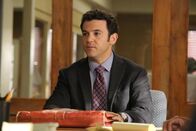 The Grinder - immer im Recht – Eigentlich möchte Stewart (Fred Savage) den Fall seines Vaters am liebsten ruhen lassen, doch dann trifft er eine unerwartete Entscheidung.