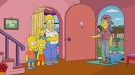 Die Simpsons – "Die Simpsons", "Stammesfehde." Als Lisa an ihrer Schule eine Szene aus ihrem Familienalltag nachstellt, wird Marge bewusst, wie eintönig ihr Leben doch ist. Da legt ein glücklicher Zufall ein großes Talent der Hausfrau und Mutter frei: Durch einen umgestürzten Baum, den Marge aus dem Weg schafft, kommt ihre Begabung als Holzfällerin zum Vorschein. Bei sportlichen Wettbewerben in dieser Disziplin ist Marge bald unschlagbar. Doch leider scheint sie der Ruhm mehr und mehr von ihrer Familie zu entfremden.