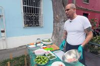 Küchen der Welt – In Lima leitet Chefkoch Rafael eine Masterclass und enthüllt sein Geheimnis der Ceviche-Zubereitung.