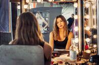 Nur mit Dir zusammen – Juli (Vanessa Mai) träumt von ihrer Karriere.