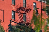 Stadt Land Kunst – Das bekannte Musical „West Side Story“ räumte viele Oscars ab und hat seinen Platz in der weltweiten kollektiven Vorstellungswelt. Diese Neuinterpretation von Romeo und Julia spielt sich im New Yorker Stadtteil Upper West Side ab.