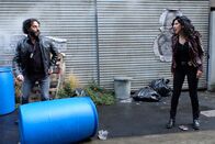 Brooklyn Nine-Nine – Jason Mantzoukas (Adrian Pimento), Stephanie Beatriz (Rosa Diaz).