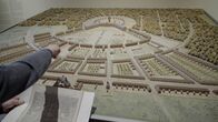 Mythos - Die größten Rätsel der Geschichte – Ein Stadtmodell von Karlsruhe aus seiner Gründungszeit.