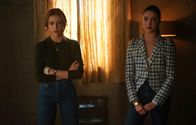 Nancy Drew – Nancy Drew (Kennedy McMann, l.); Bess Marvin (Maddison Jaizani, r.)