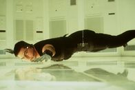 Mission: Impossible – Dem Top-Agenten Ethan Hunt (Tom Cruise) gelingt es, bis in den Hochsicherheitsraum des Zentralcomputers im CIA-Hauptquartier in Langley zu gelangen ...