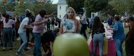 Derby Girl – Schnell findet sich Lola (Chloé Jouannet, M.) inmitten eines hitzigen Kampfes wieder, bei dem nicht weniger als das Schicksal Mézières auf dem Spiel steht.