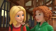 Wendy – Bianca (re.) drängt Wendy (li.) dazu, deren Vater Gunnar die Wahrheit zu sagen.