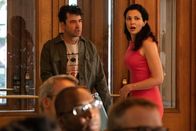 Loudermilk – Sam Loudermilk (Ron Livingston, l.); Allison Montgomery (Laura Mennell, r.)