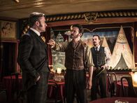 Ripper Street – (v.l.): Reid (Matthew Macfadyen), Jackson (Adam Rothenberg) und Drake (Jerome Flynn)