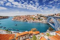 Portugal - Roadtrip von Süd nach Nord – Stockfotografie Porto Stadt und Vila Nova de Gaia mit Douro Fluss, Portugal