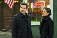 FBI: Most Wanted – Remy Scott (Dylan McDermott, l.); Kristin Gaines (Alexa Davalos, r.)
