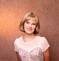 Die Nanny – Margaret "Maggie" Sheffield (Nicholle Tom)
