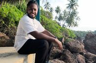 Küchen der Welt – In Goa ehrt Chefkoch Tanay Udyawar Fisch und Schalentiere mit seinem Rezept für Garnelen-Curry.