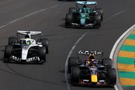 Formel 1: Großer Preis von Kanada – Max Verstappen aus den Niederlanden im (3) Oracle Red Bull Racing RB22 Red Bull Ford führt Sergio Perez aus Mexiko im (11) Cadillac F1 Team MAC-26 Ferrari auf der Strecke während des Formel-1-Grand-Prix von Australien auf dem Albert Park Grand Prix Circuit am 8. März 2026 in Melbourne, Australien.