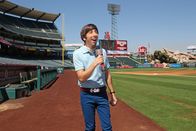 The Big Bang Theory – Ein ganz besonderes Ereignis: Die NASA hat Howard (Simon Helberg) angeboten, bei einem Spiel der Los Angeles Angels den ersten Ball zu spielen ...