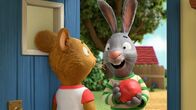 Pip und Posy – Pip will seine Freundin Posy zum Ballspielen abholen.