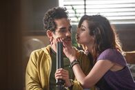 Ash vs. Evil Dead – Pablo Simon Bolivar (Ray Santiago, l.); Kelly Maxwell (Dana DeLorenzo, r.)
