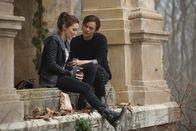 Fallen - Engelsnacht – (v.l.n.r.) Luce (Addison Timlin); Cam (Harrison Gilbertson)