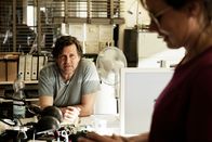 Tatort – Friedemann Berg (Hans-Jochen Wagner) und Franziska Tobler (Eva Löbau) bearbeiten einen Fall von Fahrerflucht und den eines verschwundenen Mädchens, die womöglich etwas miteinander zu tun haben.