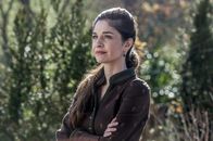 Der Bergdoktor – Kara Lambert (Anne Werner) darf an einer Studie teilnehmen, die ihre seltene Krankheit bekämpfen könnte. Doch ihre Freude ist nicht ganz ungetrübt.