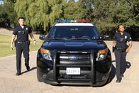 The Rookie – Nolan (Nathan Fillion) und Harper (Mekia Cox) erinnern sich an einen der merkwürdigsten Fälle ihrer Karriere. Sie werden zu einem Anwesen außerhalb der Stadt gerufen. Dort angekommen sind sie verblüfft, wer ihnen gegenübersteht.