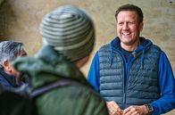 Stadt - Land - Quiz – Moderator Jens Hübschen hat Quiz-Fragen im Gepäck. Er will testen, was die Mitmenschen so über ihre Stadt und ihr Land wissen.