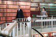 Contra – Richard Pohl (Christoph Maria Herbst), Naima (Nilam Farooq).