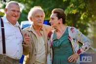 Krauses Glück – Rudi (Tilo Prückner, Mitte) erzählt Hotti (Horst Krause) und Meta (Angelika Böttiger) seine unglaubliche Geschichte.