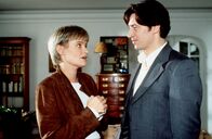 Kommissar Rex – Josefin Platt (Ines Dorner), Tobias Moretti (Richie Moser).